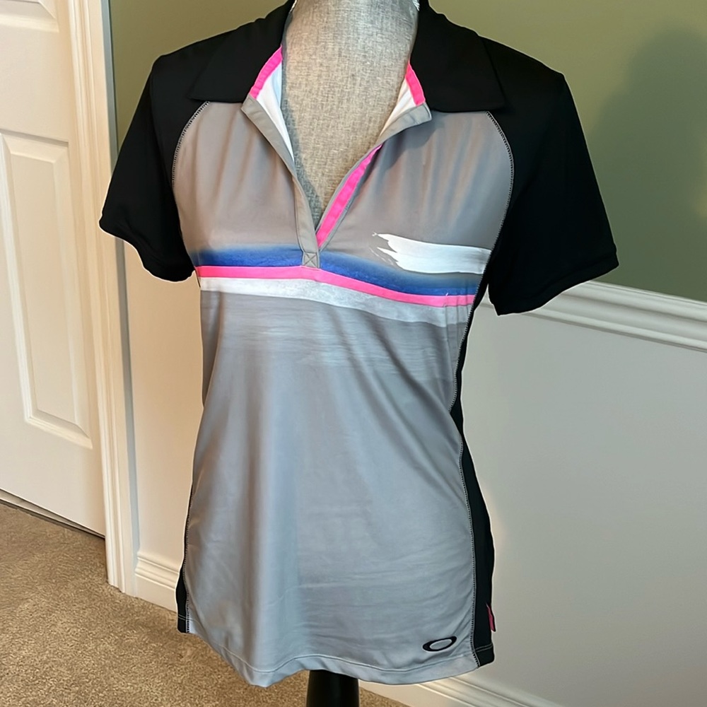 Oakley women’s golf shirt